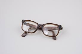 La madrugada del sábado al domingo, de 1:30 a 3:30h, con nacho ares. Anteojos Surdoc