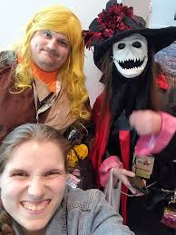 Missing friends at the con, looking forward to next year