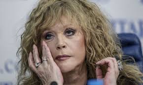 Alla pugacheva performing million roses live 1983 (c) universal music russia. Bolezn Grejvsa Chem Boleet Alla Pugacheva I Izlechim Li Etot Diagnoz Galkin Boitsya Ostatsya Odin Novosti Dosuga V Ukraine Harkove Ves Harkov