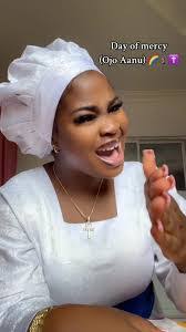 Kristi Lo's Instagram, Twitter & Facebook