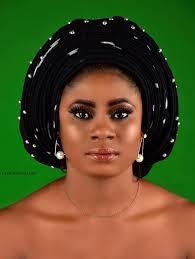 THIS QUEEN CELEBRATED HER BIRTHDAY FEEDING A LOT OF PEOPLE ON THE STREET  AND ALSO VISITED MOTHERLESS HOMES. SAY A WORD TO HRM (I.P.J) IOREMBER  PRETTY JOYCE queen of face of royalty