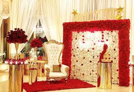 Choose from hanging decorations, tableware, photo booth props, personalized invitations, and custom banners for a complete hollywood party theme at an affordable price. Hollywood Themed Quinceanera Ideas Mi Padrino Hollywood Theme Party Decorations Hollywood Theme Decorations Hollywood Party Decorations