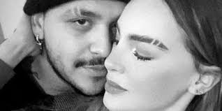 In 2010 belinda a heart was tattooed on her ankle, which could within the initials of the person who won if heart, 10 years later finally has cn initials ′′ cristian nodal ′′. Marca De Amor Belinda Y Christian Nodal Decidieron Rasurarse La Ceja