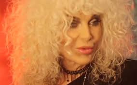 Notizie, foto e video su donatella rettore, tutti gli aggiornamenti da leggo.it. Donatella Rettore Choc Sui Social Mi Devo Operare In Fretta Vi Voglio Bene Il Tempo