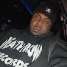 L A F A M I L I A @shawnnaworldwide @official_crucial_conflict @coldhardyak  @doordienation @ak_do_or_die @wildstylemusicinc #tbt #crucialconflict  #doordie #twista #classof96 @classof96tour