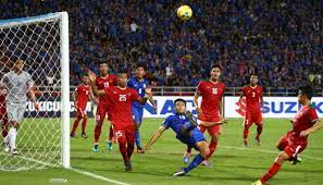 Klasemen piala aff suzuki cup 2016 hingga laga kedua grup a sudah menempatkan satu tim yang berhak lolos ke semifinal, yaitu sang juara bertahan thailand. Final Piala Aff Suzuki Cup 2016 Jadi Trending Topic Twitter Tekno Tempo Co