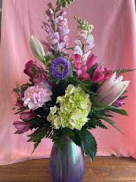 .gifts offers free weekday delivery of gifts and flowers to inpatients and staff at the university of iowa hospitals & clinics and stead family children's hospital. Sioux City Florist Sioux City Ia Flower Shop Barbara S Floral Gifts