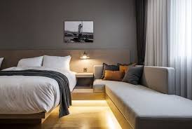 15 Astounding Minimalist Home Essentials Ideas Hotel Room Design Bedroom Interior Minimalist Bedroom