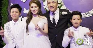 Lâm chấn khang sở hữu nhà lầu, xe hơi, mỗi tháng bỏ túi vài trăm triệu. Ä'am CÆ°á»›i Vua Miá»n Tay Va Vá»£ Yeu 17 NÄƒm 2 Con Trai Giáº¥u Kin Báº¥t Ngá» Co Máº·t
