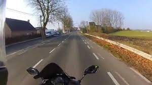 Tu peux participer à des tournois internationaux, conduire des vélos de ville et filer à toute vitesse sur des pistes ovales. Le Quotidien D Un Motard 4 Vlog Quelques Dangers De La Ville J Aime La Moto Youtube