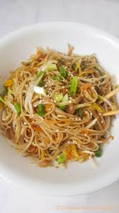 Vegetarisches Chow Mein Besser Als Vom Lieferservice Rezept Gebratene Nudeln Mit Gemuse Vegetarisch Vegetarier