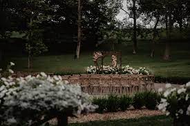 Outdoor Wedding In The Catskills Upstate Ny Wedding New York Wedding Venues Ny Wedding Venues