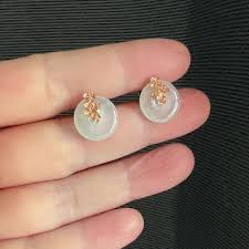 The Sakura Capsule: Type A Icy Jadeite & Diamond 18K Rose Gold Earring