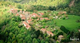 Les militaires décédés sont un brigadier de 21 ans, un adjudant de 37 ans et un lieutenant de 45 ans, tous appartenaient à la compagnie d'ambert. Saint Just Un Choix De Vie