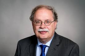 Bildungsdezernent Dieter Starke verlässt die Kreisverwaltung und geht als  Schulleiter zurück ans Oberstufenzentrum