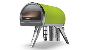 Four à bois pour cuire des pizzas, du pain fait maison. Pizza Cuite En 90s Avec Roccbox Le Plus Compact Des Fours A Pizza Maxigadget Com