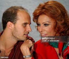 149 Loren P Photos & High Res Pictures