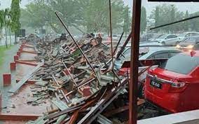 One of our bestsellers in teluk intan! Bernama Storm Causes Damage To 15 Cars Parked At Teluk Intan Hospital