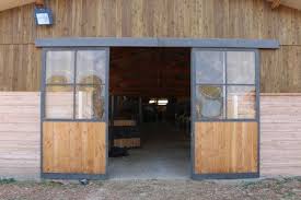 Image Portail De Grange Coulissant Doitrand Equestre Porte Grange Porte Garage Bois Portes De Grange Coulissantes