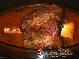 Geschmorte Kalbshaxe Aus Dem Backofen Rezept In 2020 Kalbshaxe Rezepte Kalbshaxen Rezept