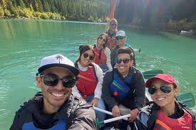 A little late but these are some of my favorite photos from our family trip  to Banff 🏔️ If you've never been, you gotta go!