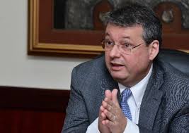 Ha habido una contención de los créditos vencidos”