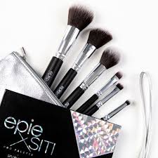 Masuki usia 41 tahun, siti nurhaliza umumkan tengah hamil anak kedua. Epiexsiti Pro Brush Set Simplysiti Shopee Malaysia