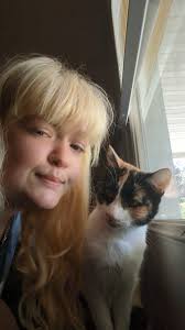 Introduction of a singer songwriter in North Vernon