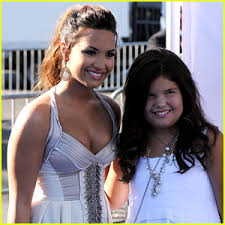 In a recent interview, demi lovato revealed that she was once banned from seeing her sister at one of her lowest points. Madison De La Garza Gets Big Sister Demi Lovato S Support At Her Graduation Demi Lovato Madison De La Garza Just Jared Jr