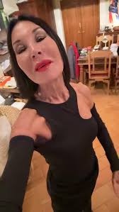 We are happy to be back home! Thank you, my dear friends, for this  wonderful evening of “welcome home”! And for the best gift of all: the gift  of true friendship! Siamo