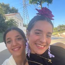 Manuela Dorado (@manuelaadorado)