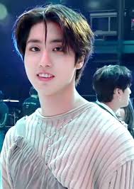 Stray Kids」おしゃれまとめの人気アイデア｜Pinterest｜Yonnie Smith