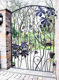 Epingle Par Miren Santamaria Sur Dream Gardens Portes De Jardin En Metal Portillon Jardin Jardins