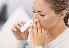 Schnupfen, trockene raumluft oder medikamente beispielsweise setzen unserem riechorgan zu. Kein Jucken Und Brennen Mehr 20 Nasenole Im Test Help Orf At