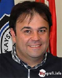 Ziya Eren Biyografiler.com