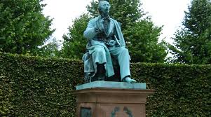 Imaginative cobbler hans christian andersen (danny kaye) is asked to leave his hometown because his frequent stories are distracting the children from school. Hans Christian Andersen S Copenhagen Visitcopenhagen