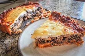 Combine onion, pumpkin, fennel, cinnamon (use 2 sticks or 1/2 tsp ground cinnamon), garlic, bay leaves, rum, two cups (480 ml) of beef stock, orange zest and diced beef in a bowl. Keto Venison Meat Pie Recipe Realtree Camo