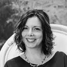 Janie Connell's Instagram, Twitter & Facebook