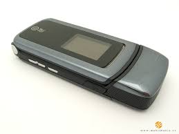Motorola KRZR K3 review: New party star ...