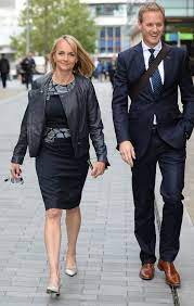 Dan walker height, weight & measurements at 44 years old, dan walker height is 6' 6 (1.98 m). Dan Walker Left Looking Like A Giant As Bbc Breakfast Unveils Major Set Update Celebrity News Showbiz Tv Express Co Uk