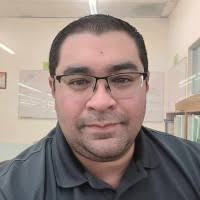 60+ perfiles de «Rafael Corral»