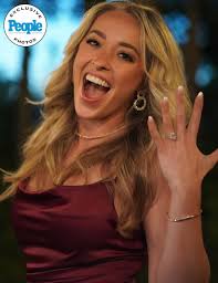 We're engaged!! 💍 I truly don't have the words, just so much gratitude.  Jesus has been so kind to me. I never thought I'd get to experience a love  like this, and