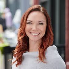 Handling Impatient Clients in Travel PR: Best Story Placement vs Fastest