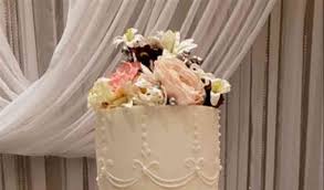 Nothing bundt cakes lafayette has a cake for any celebration from baby showers to weddings. Wedding Cakes In Lafayette La Reviews For Cakes