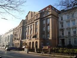 The military courts in the british occupation zone charged altogether 964 people for committing nazi war crimes. Stimmreich Sprechtraining Stimmbildung Und Stimmentwicklung In Hamburg Kontakt Anfahrt