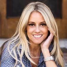 Stream 1 Girl Revolution music