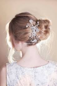 تسريحات العرائس بالصور اكسسوارات و تسريحات عرايس اكسسوارات شعر للعرائس جمال العروس ع Wedding Hair Inspiration Wedding Hair Accessories Wedding Hairstyles