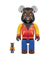 Thriller got saturation play on mtv and has been seen more than 149 million times on youtube. Bearbrick Michael Jackson Thriller Raum Concept Store