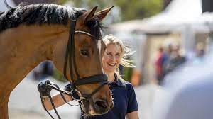 All five judges placed her first unanimously, one judge even rewarding the music a 99% for artistry. Sieg Fur Dressurreiterin Jessica Von Bredow Werndl Und Zaire E In Doha Sport News Reiterrevue International