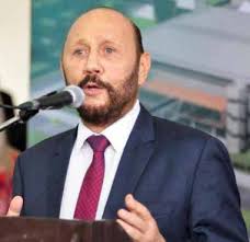 MUCHAS SOMBRAS Y POCAS LUCES